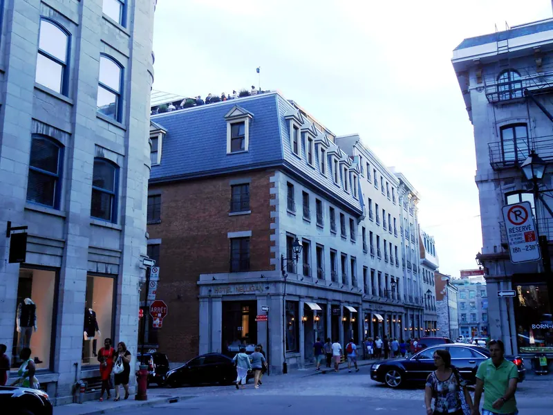 Hotel Nelligan
