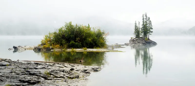 Lake Minnewanka in fall, Banff