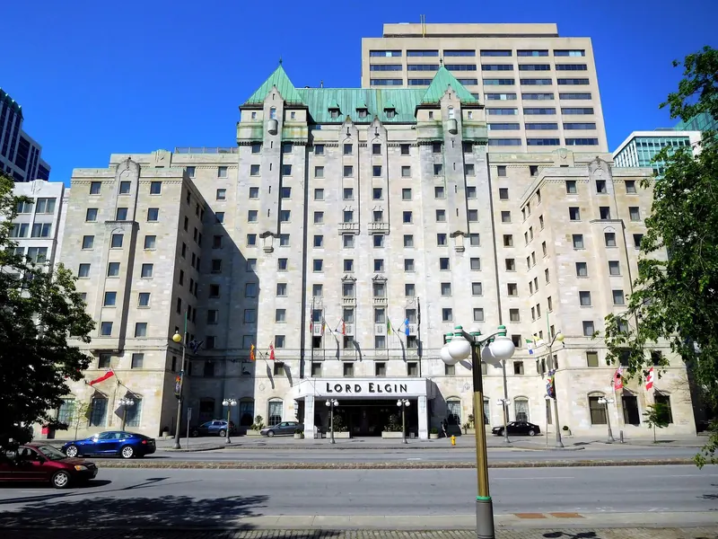 Lord Elgin Hotel