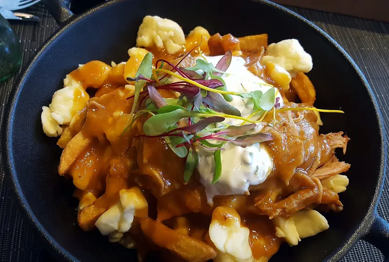 Poutine: fries, cheese curds and gravy