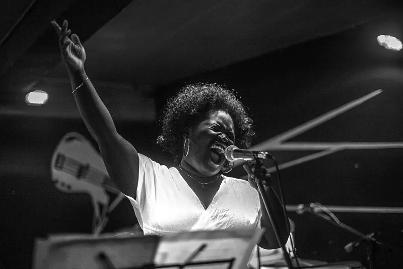 Live jazz at La Zorra y el Cuervo, Havana