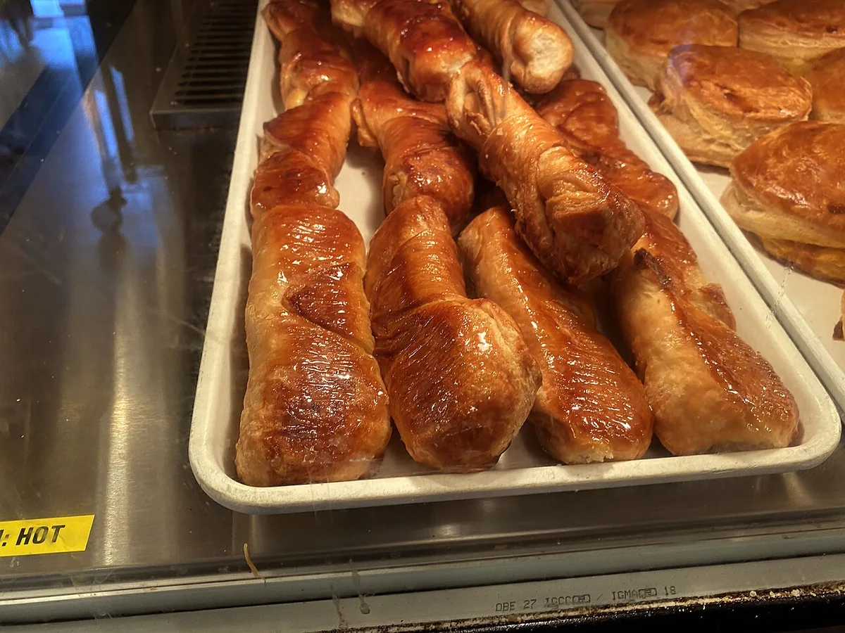 Quesitos in a Puerto Rican bakery case