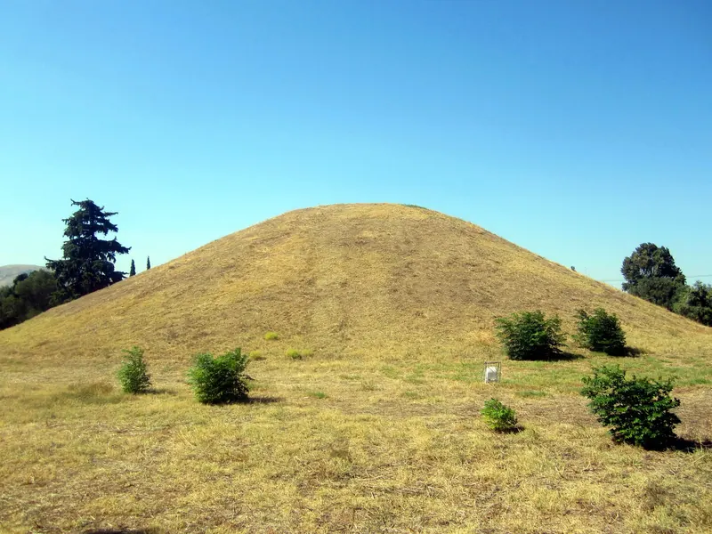 The Tomb of the Athenians at Marathon