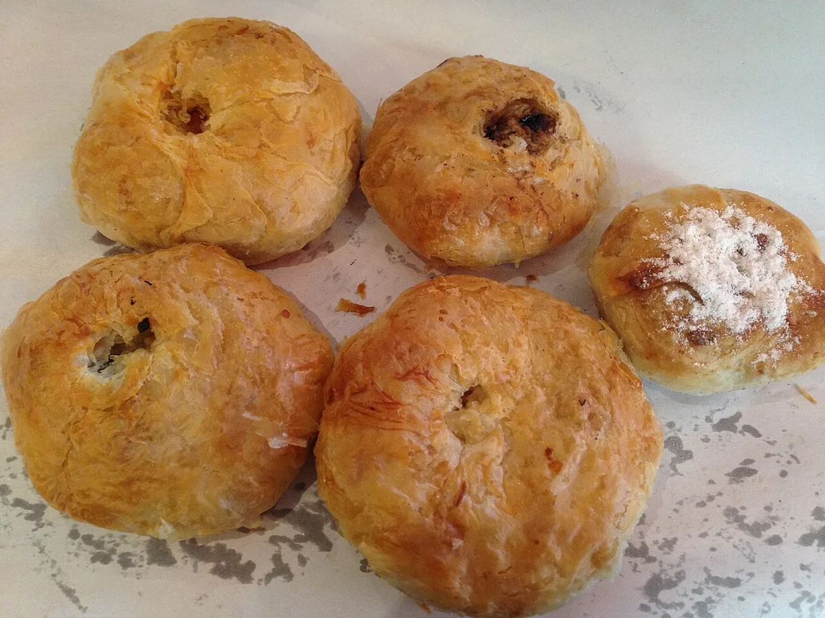 Boyoz, Izmir's flaky Sephardic breakfast pastry