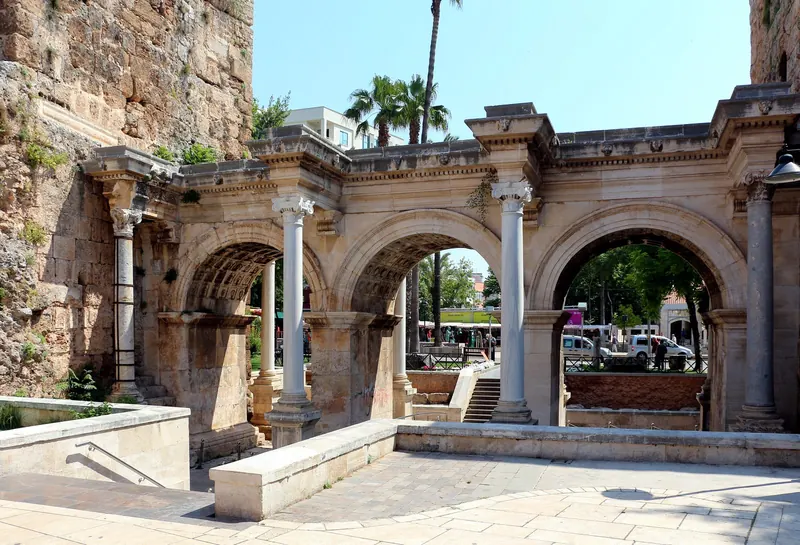 Hadrian's Gate, Antalya