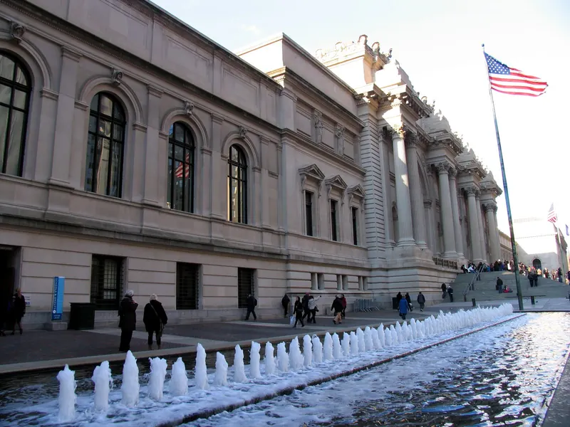 The Metropolitan Museum of Art, Fifth Avenue