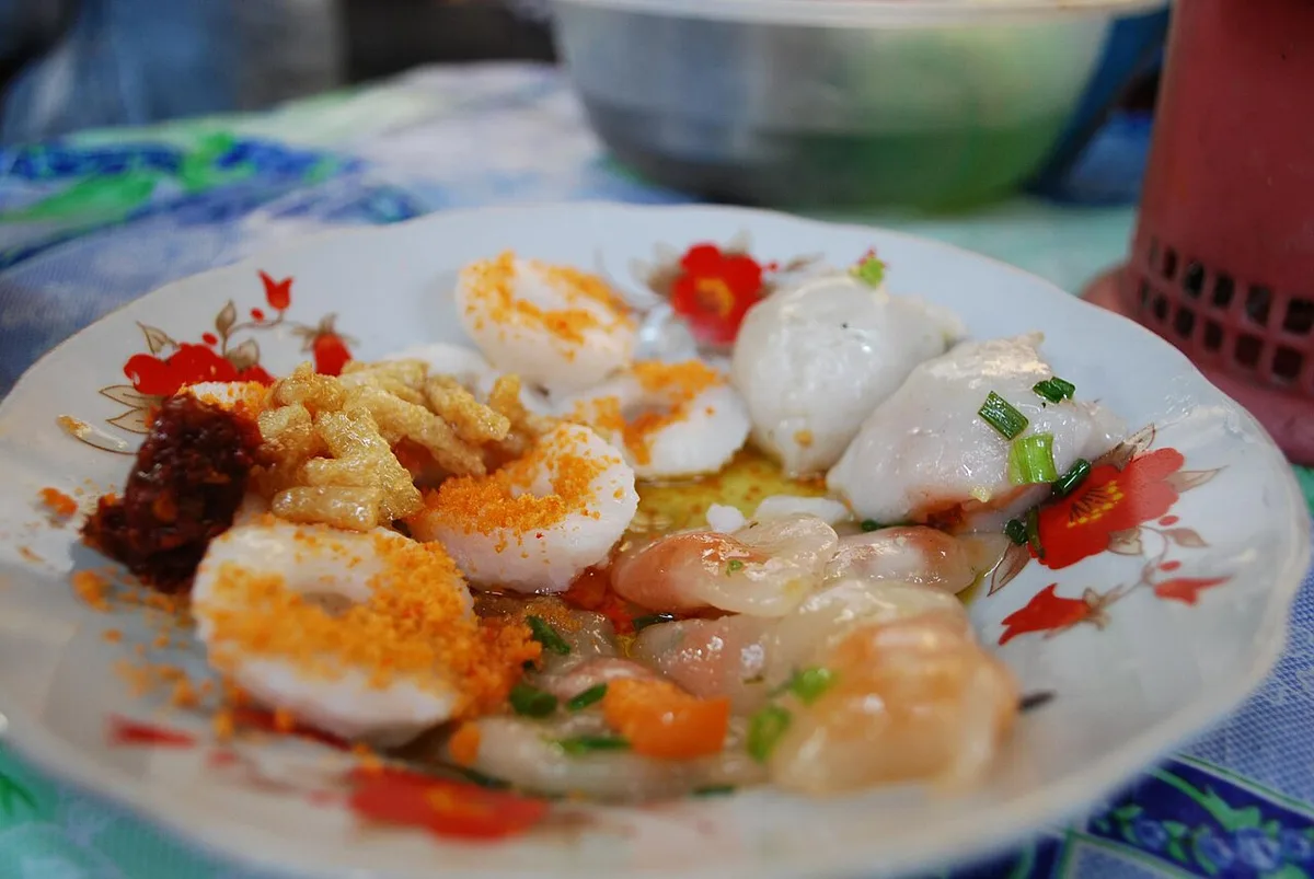 Banh beo, banh it tran, and banh bot loc: Hue's steamed canon on one plate