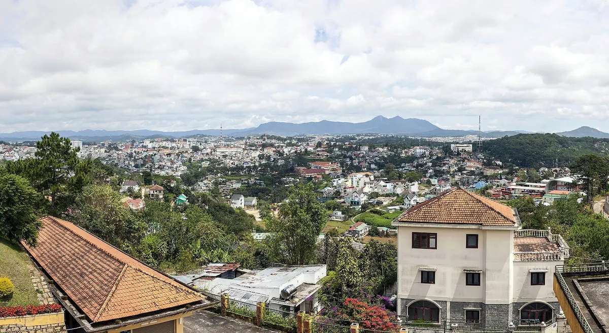 Da Lat, the highland city of pines and villas
