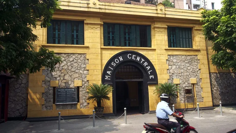 Hoa Lo Prison, Hanoi