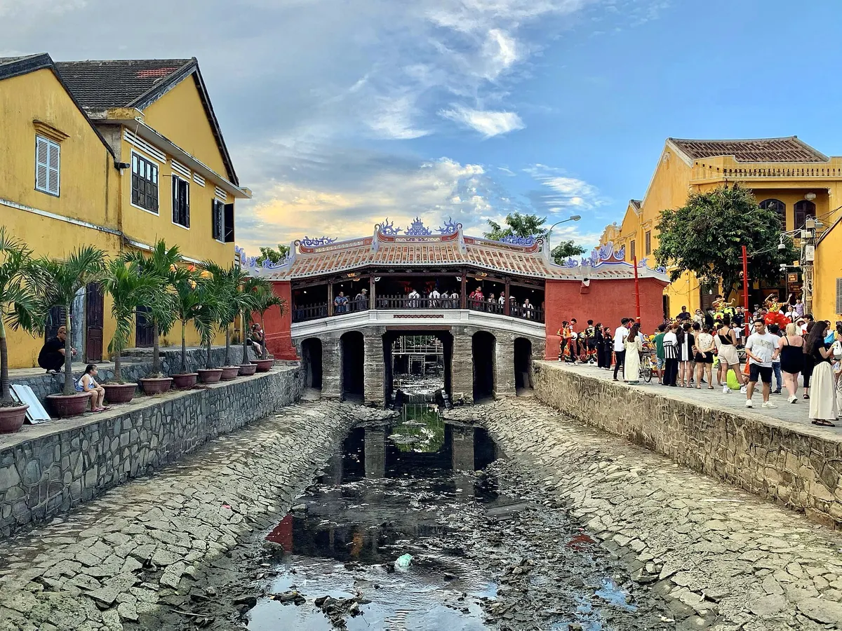 The Japanese Covered Bridge (Chua Cau) in Hoi An